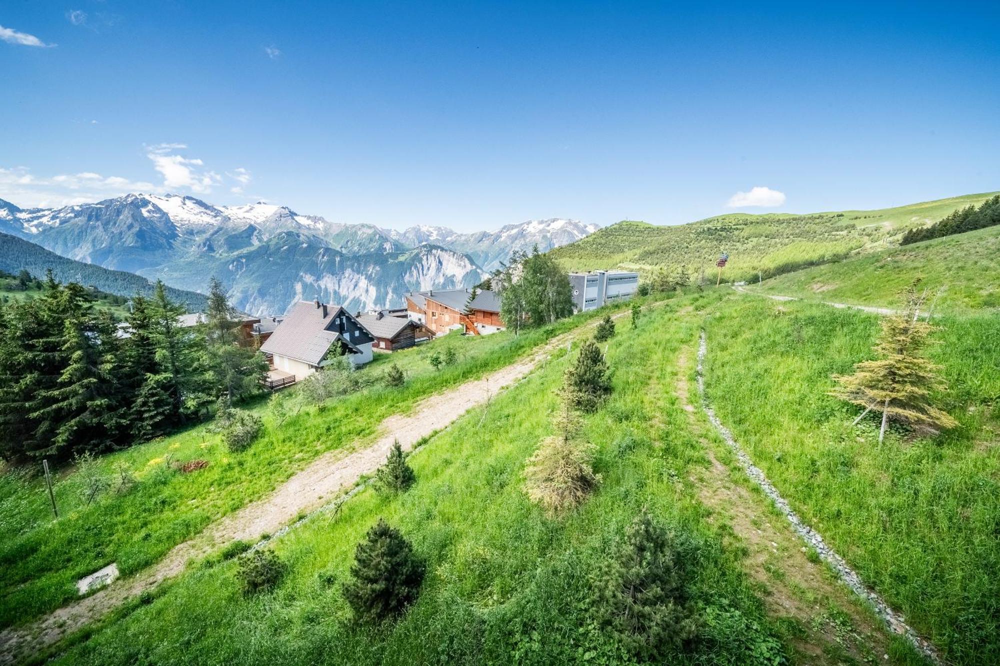 Residence Hameau De Clotaire Alpe D'Huez - By Emerald Stay Екстер'єр фото